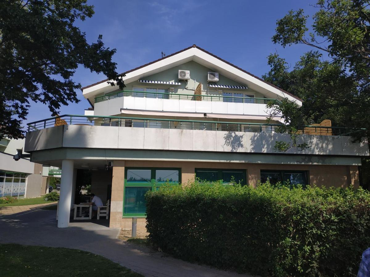 Apartmany Puerto セネツ エクステリア 写真